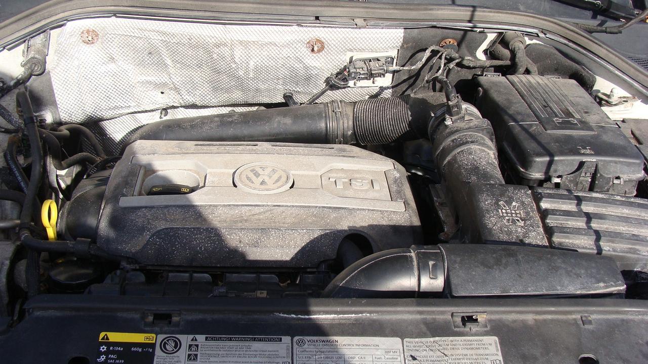 2017 Volkswagen Tiguan 4MOTION 4dr Wolfsburg Edition*Excellent Condition! Photo