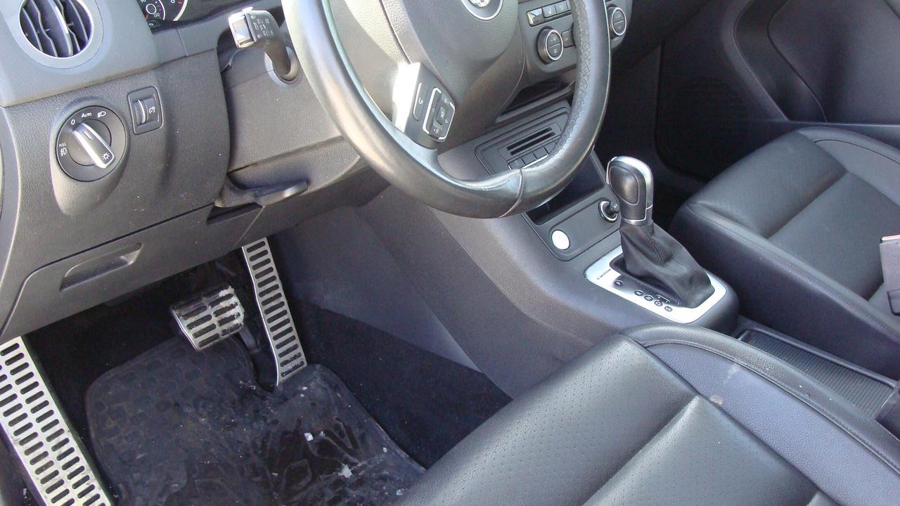 2017 Volkswagen Tiguan 4MOTION 4dr Wolfsburg Edition*Excellent Condition! Photo