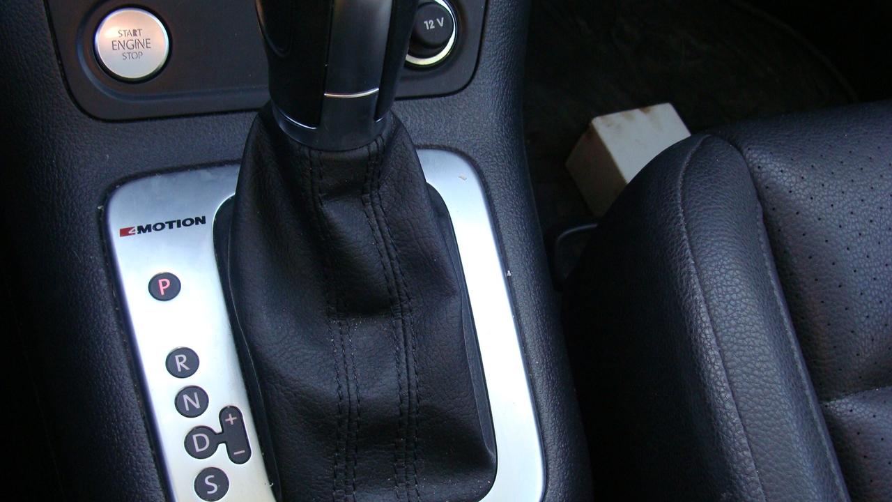 2017 Volkswagen Tiguan 4MOTION 4dr Wolfsburg Edition*Excellent Condition! Photo