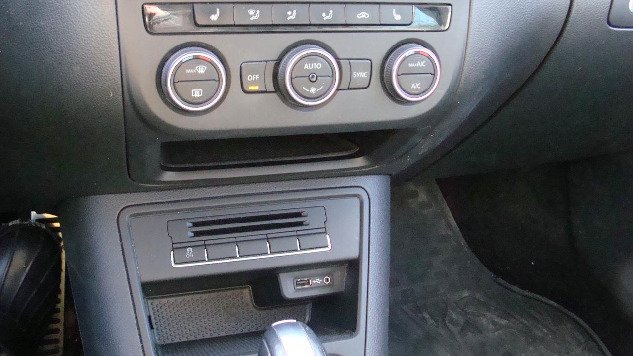 2017 Volkswagen Tiguan 4MOTION 4dr Wolfsburg Edition*Excellent Condition! Photo