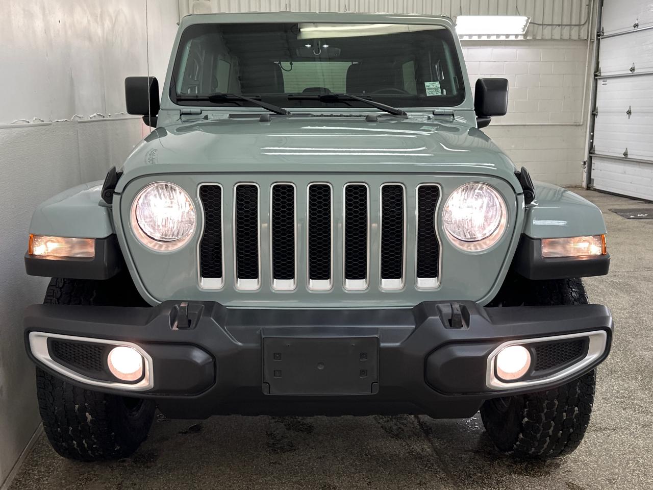 2023 Jeep Wrangler SAHARA 4DR 4X4 Photo