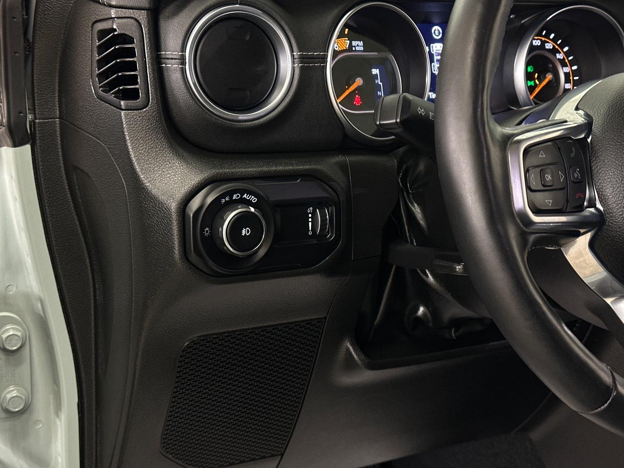 2023 Jeep Wrangler SAHARA 4DR 4X4 Photo