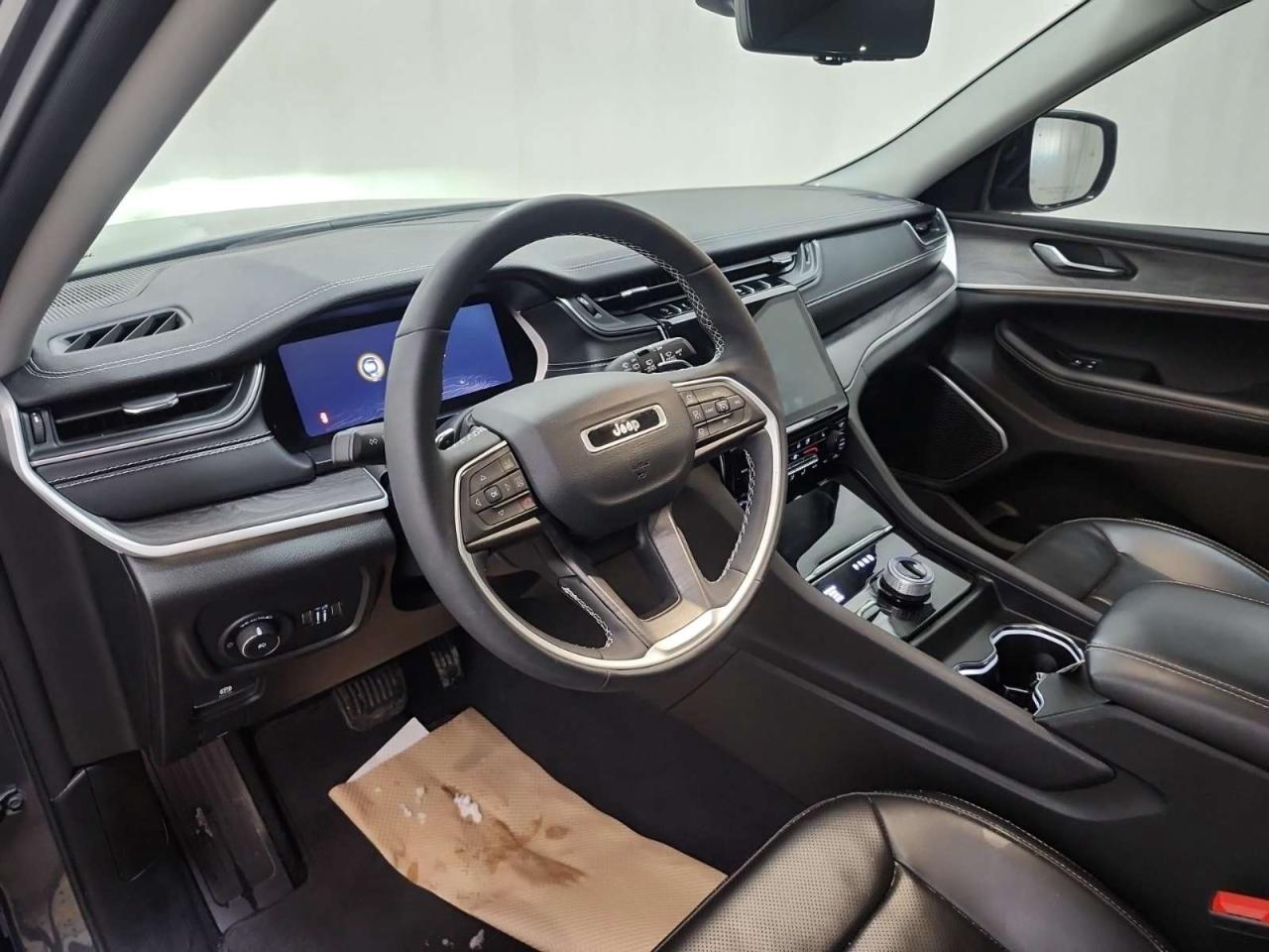 2024 Jeep Grand Cherokee L Limited 4dr 4x4 Photo