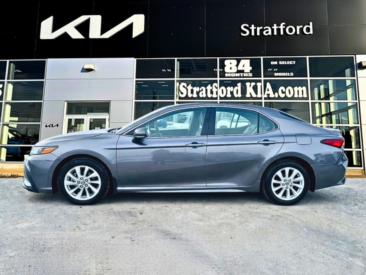 2023 Toyota Camry SE Photo