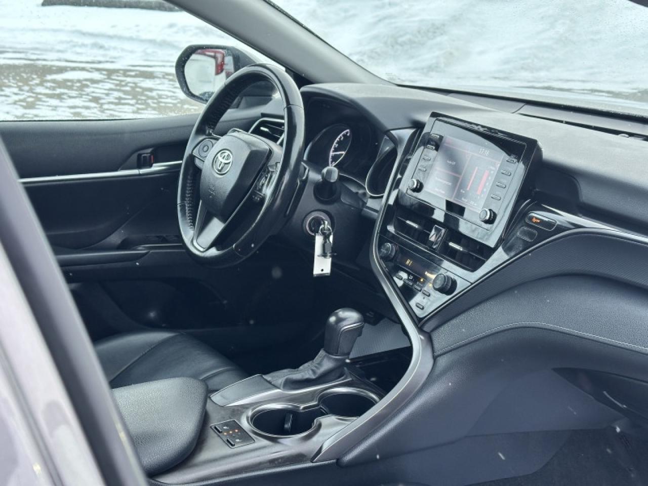 2023 Toyota Camry SE Photo