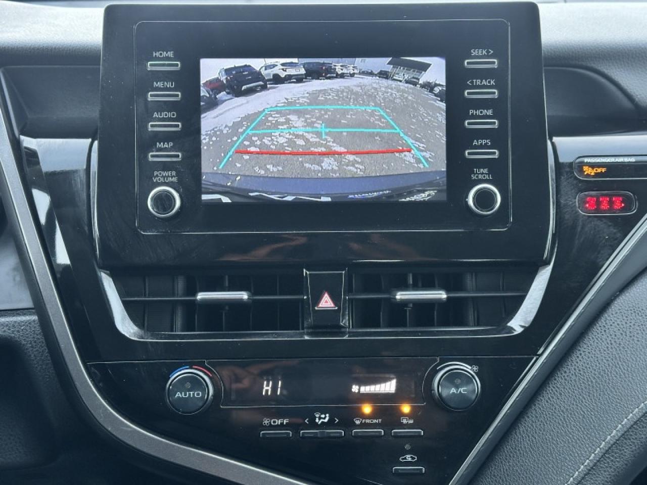 2023 Toyota Camry SE Photo