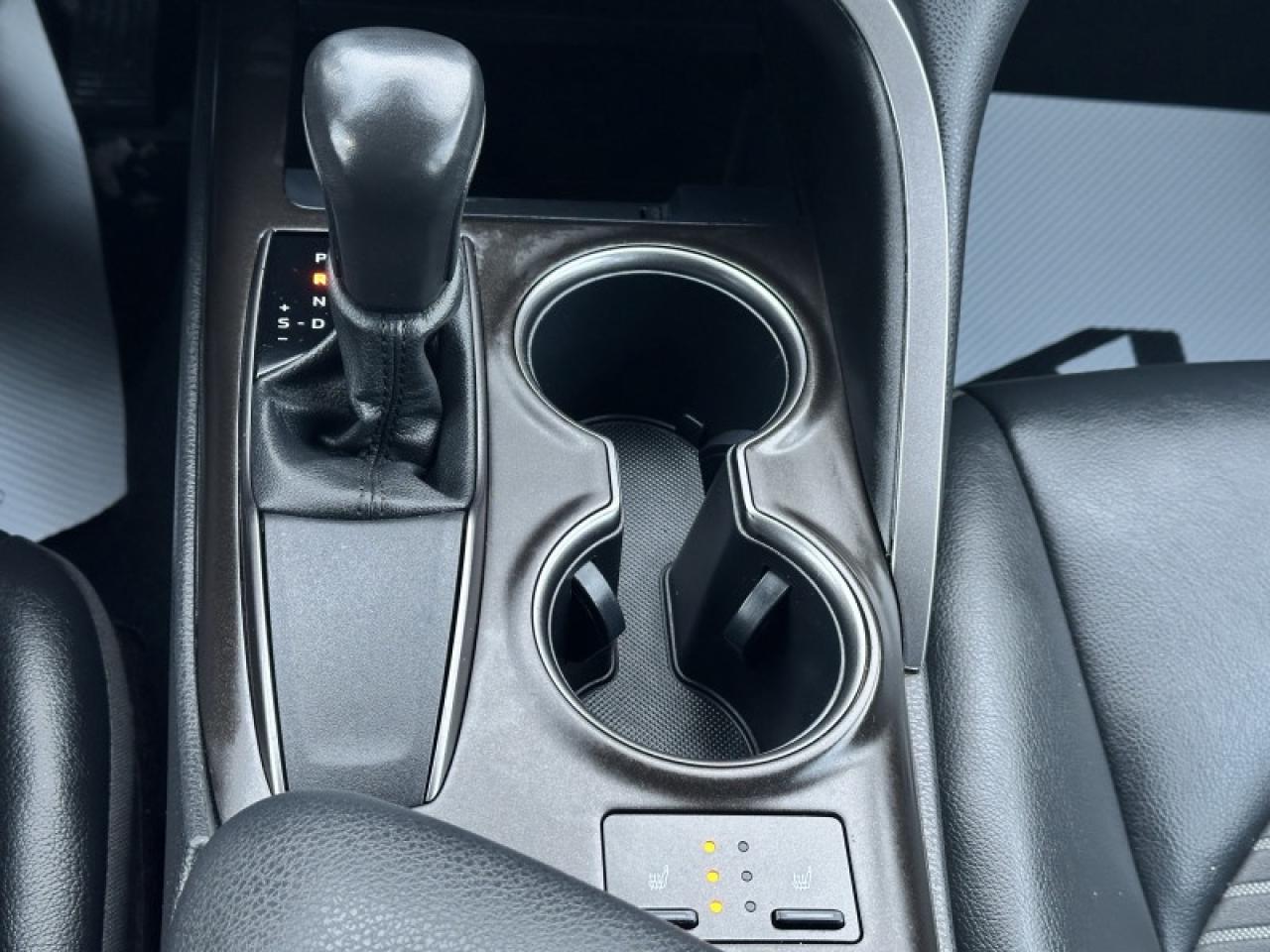 2023 Toyota Camry SE Photo