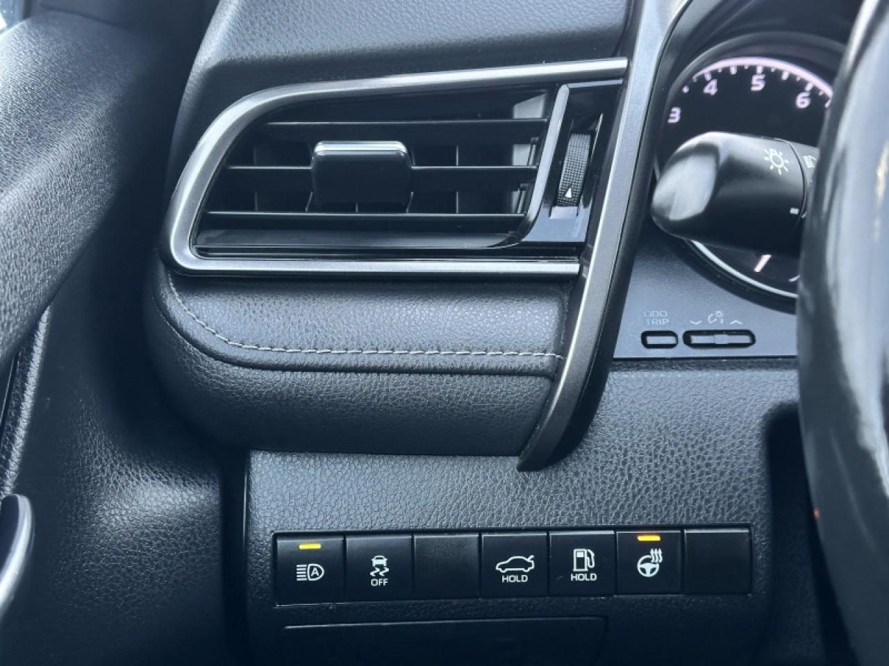 2023 Toyota Camry SE Photo