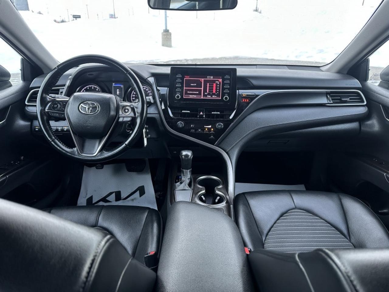 2023 Toyota Camry SE Photo