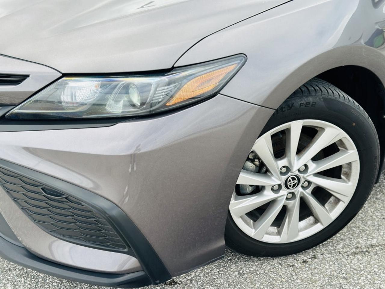 2023 Toyota Camry SE Photo