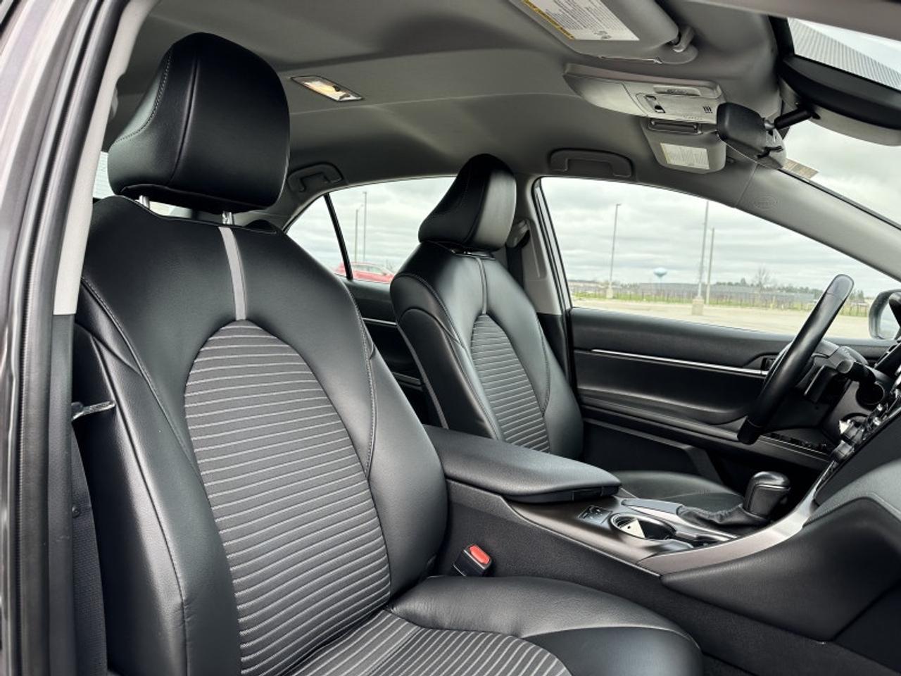 2023 Toyota Camry SE Photo