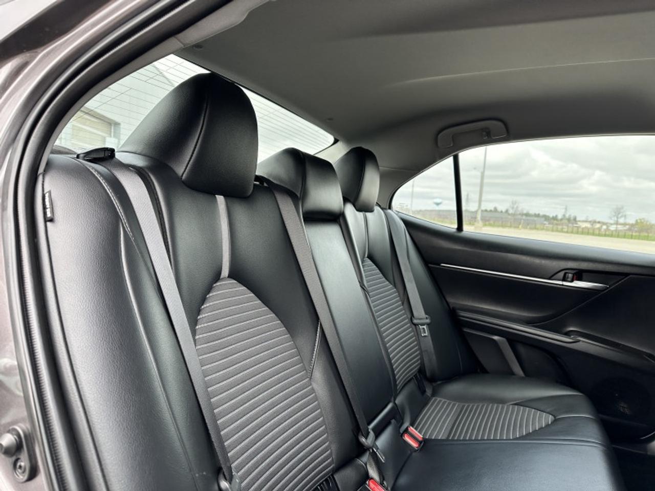 2023 Toyota Camry SE Photo