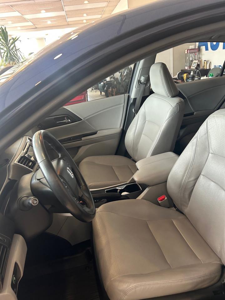 2015 Honda Accord Sedan 4dr I4 CVT Touring  SUNROOF FULL SERVICE HISTORY Photo