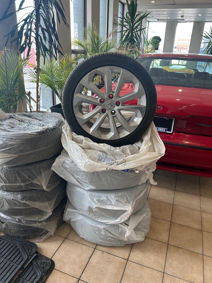 2015 Honda Accord Sedan 4dr I4 CVT Touring  SUNROOF FULL SERVICE HISTORY Photo