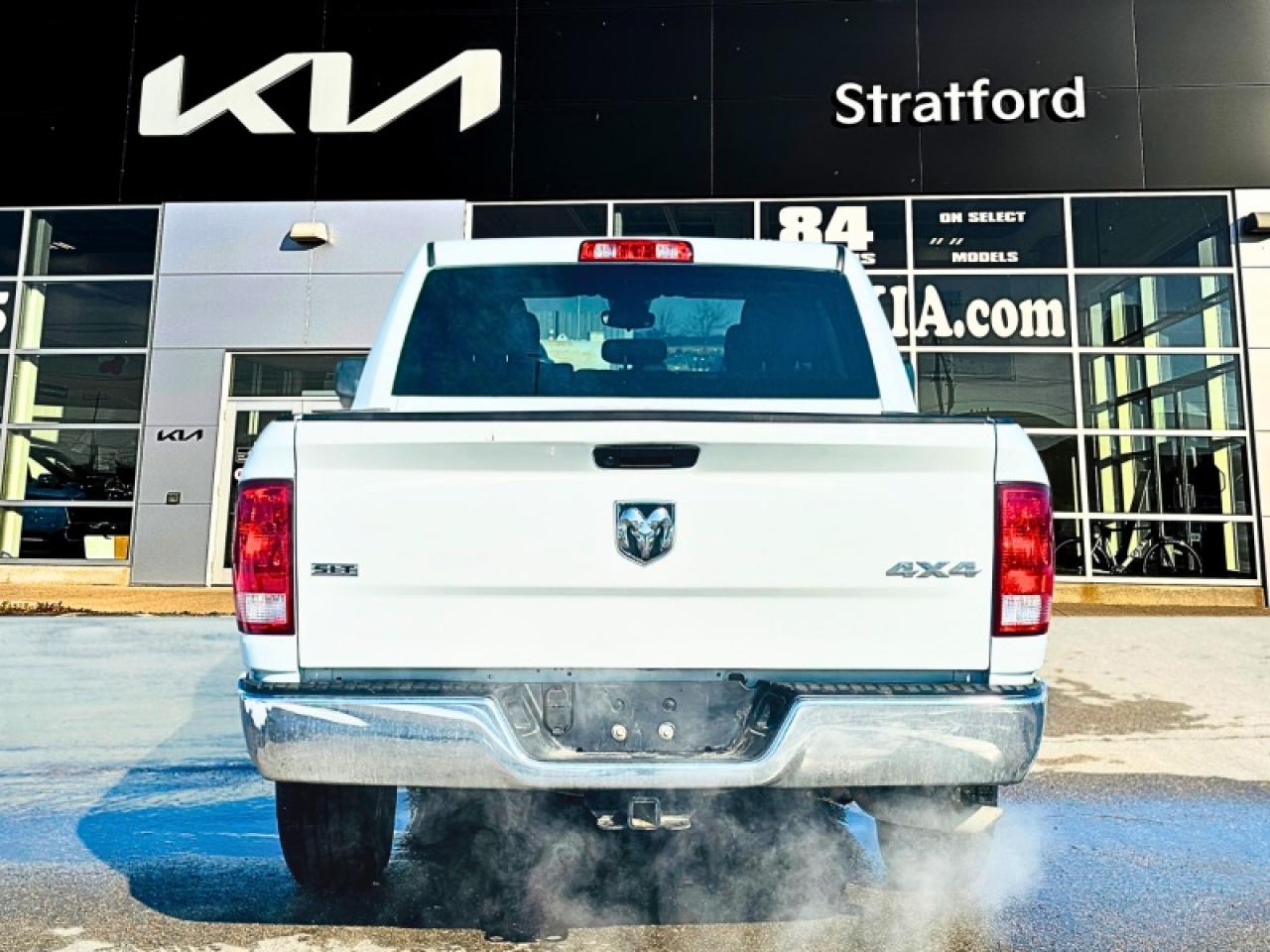 2023 RAM 1500 Classic SLT Photo3