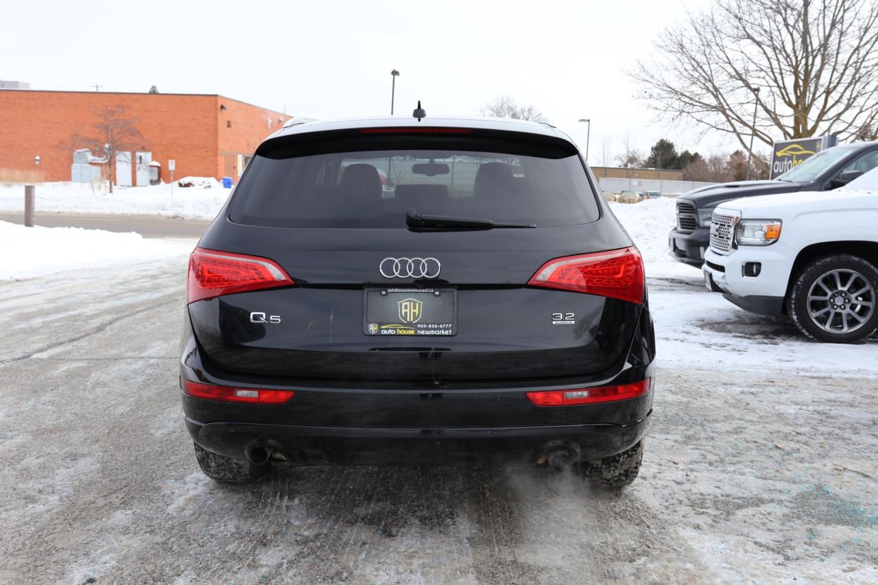 2010 Audi Q5 QUATTRO PREMIUM PLUS/NAV/LEATHER/B CAM/PANOROOF/P Photo3