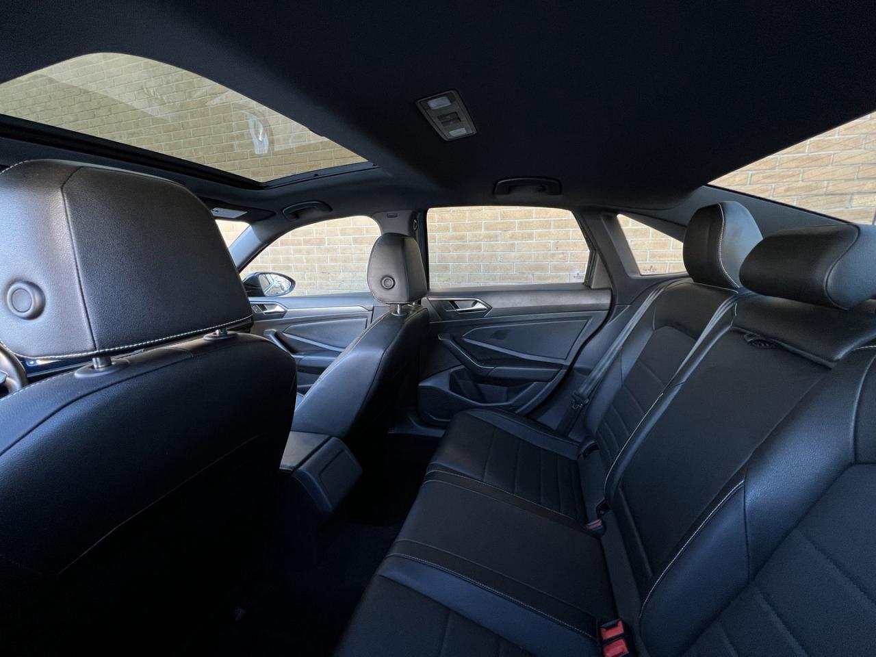 2023 Volkswagen Jetta Comfortline Sport   Htd Steering   Sunroof   Leath Photo