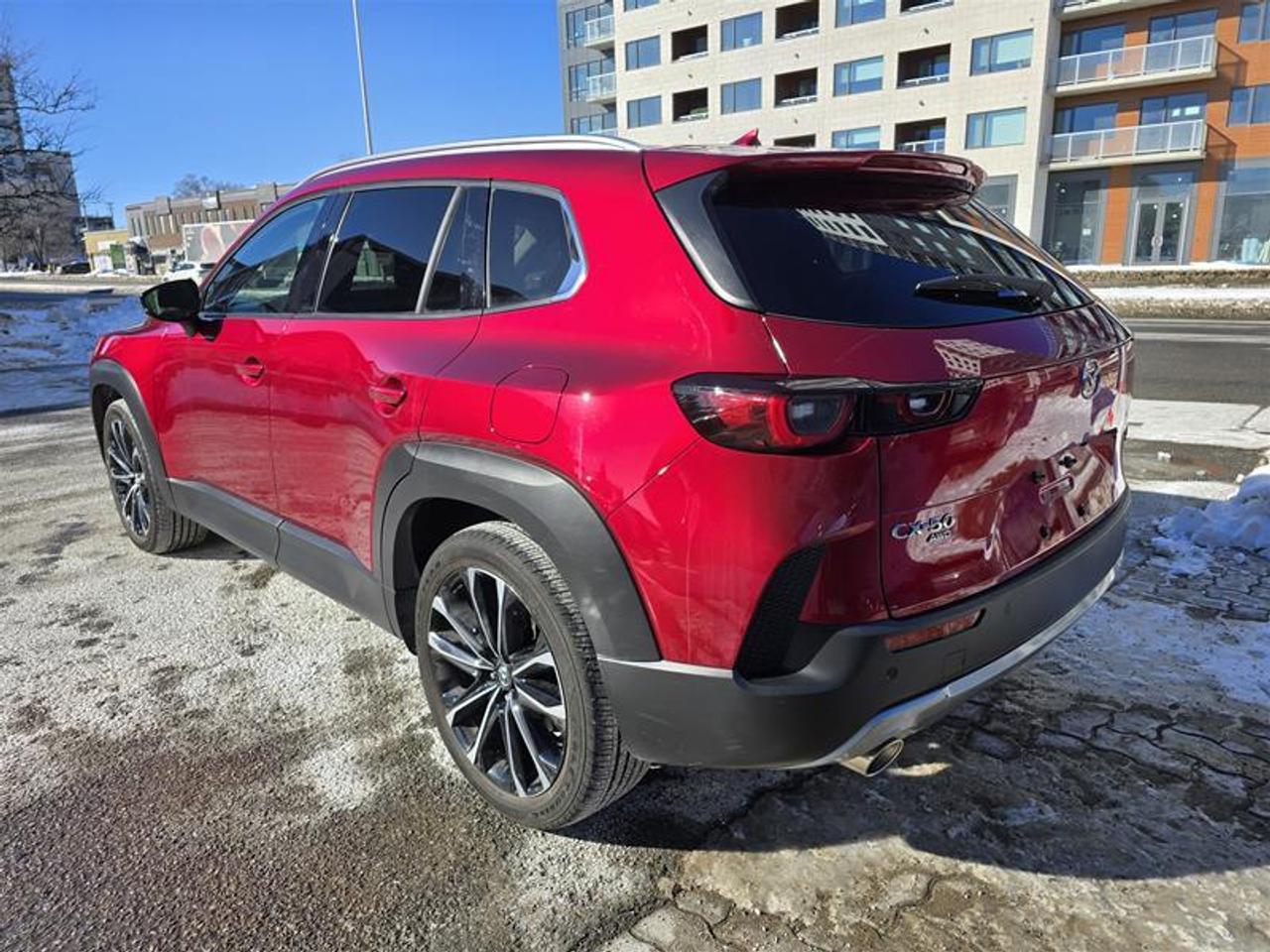 2024 Mazda CX-50 GT w/Turbo AWD Leather Heated & Cooling Front Seat Photo3