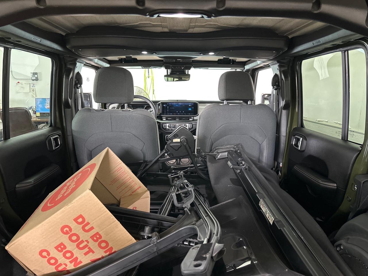 2024 Jeep Wrangler SAHARA 4DR 4X4 Photo