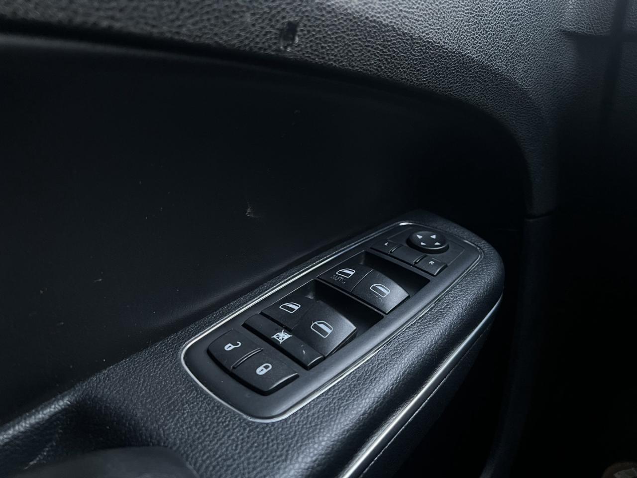 2015 Chrysler 300 C   Leather   Pano Roof   Alloys Photo