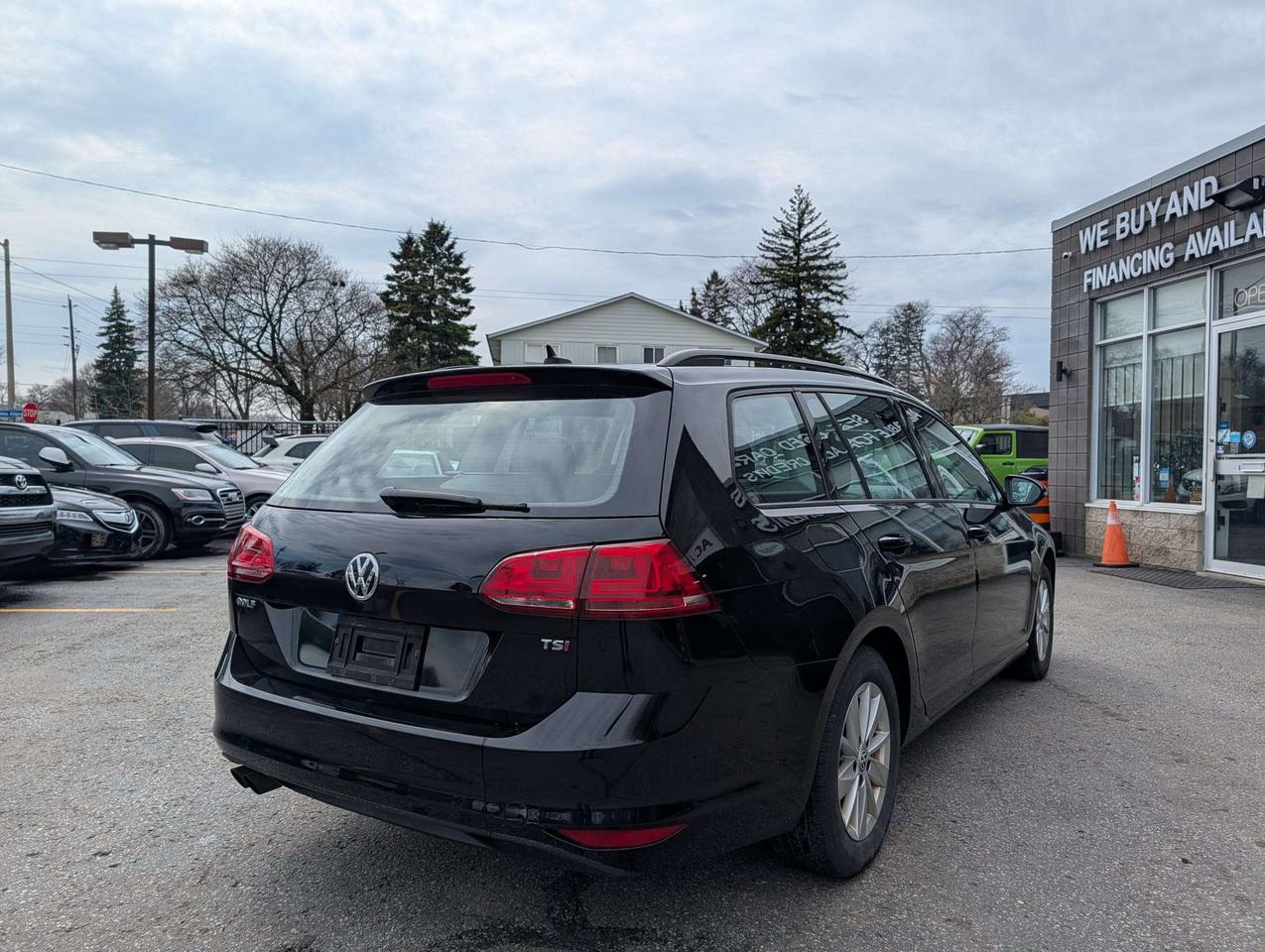 2015 Volkswagen Golf SportWagen 4dr Auto 1.8 TSI Trendline Photo