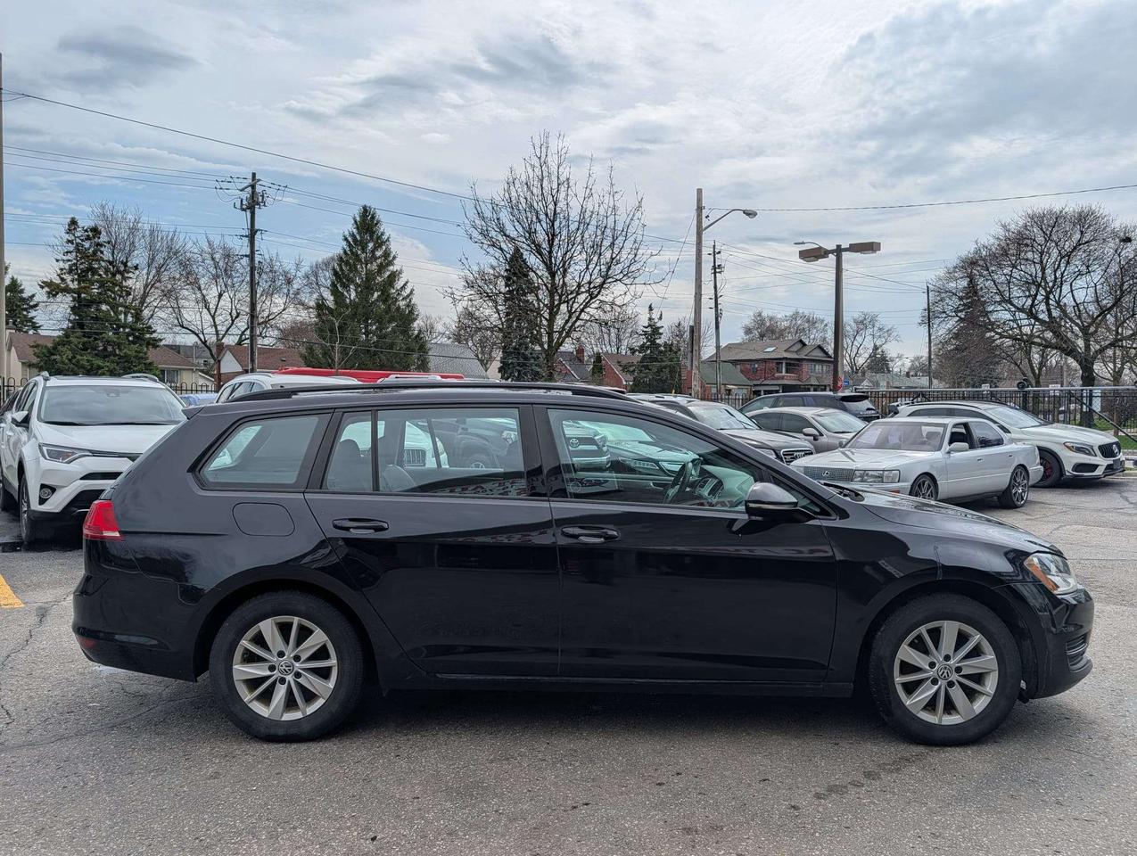 2015 Volkswagen Golf SportWagen 4dr Auto 1.8 TSI Trendline Photo