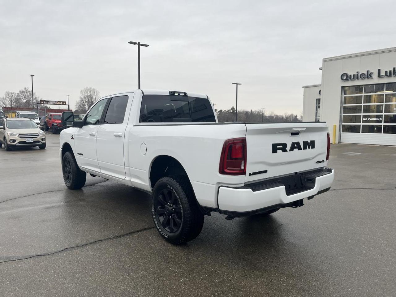 2025 RAM 2500 LARAMIE 4x4 Crew Cab 6'4 Box Photo3
