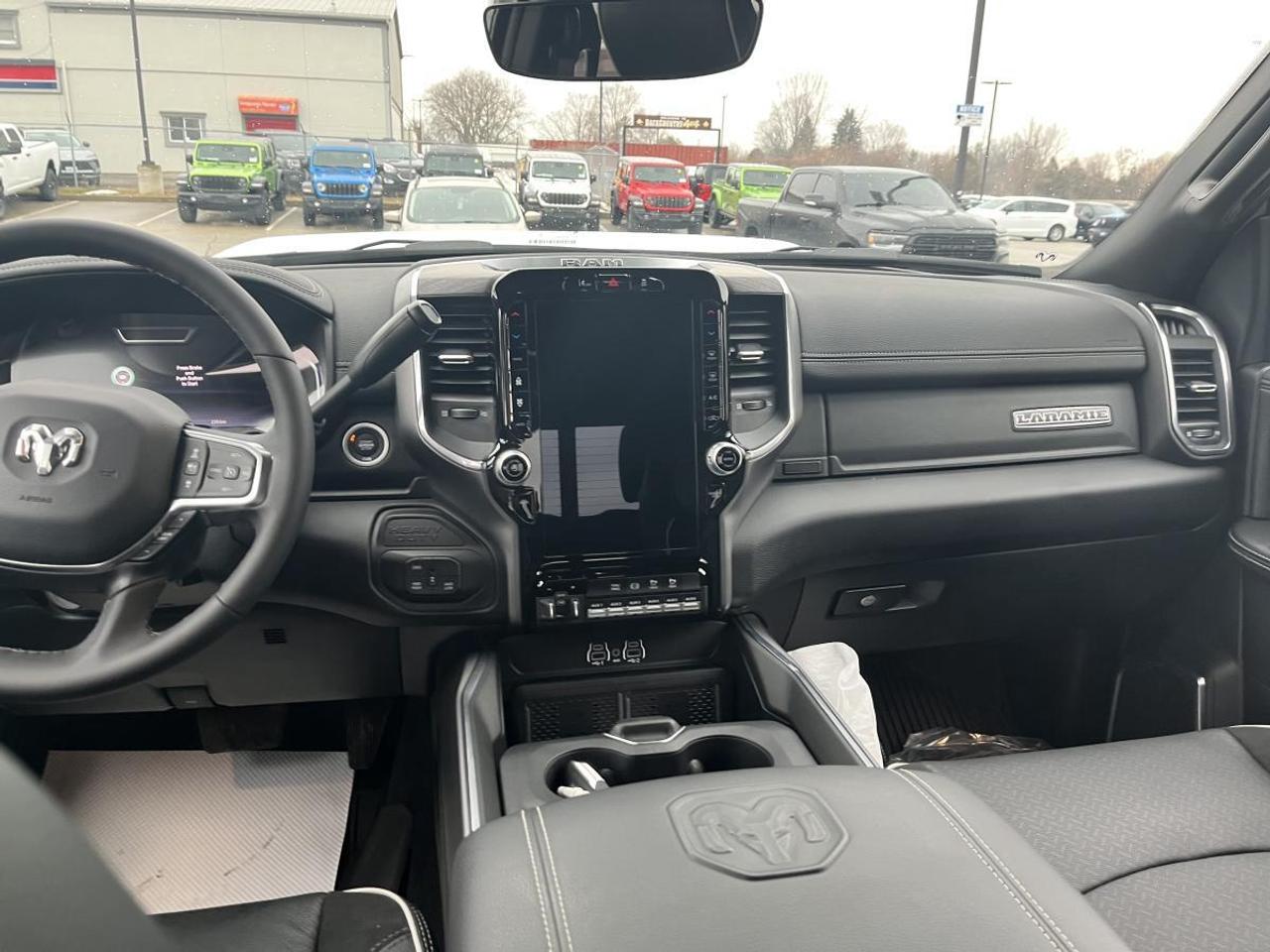 2025 RAM 2500 LARAMIE 4x4 Crew Cab 6'4 Box Photo