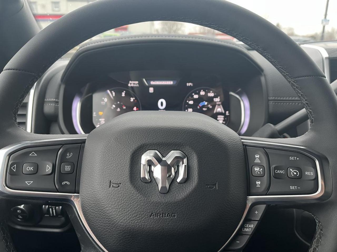 2025 RAM 2500 LARAMIE 4x4 Crew Cab 6'4 Box Photo