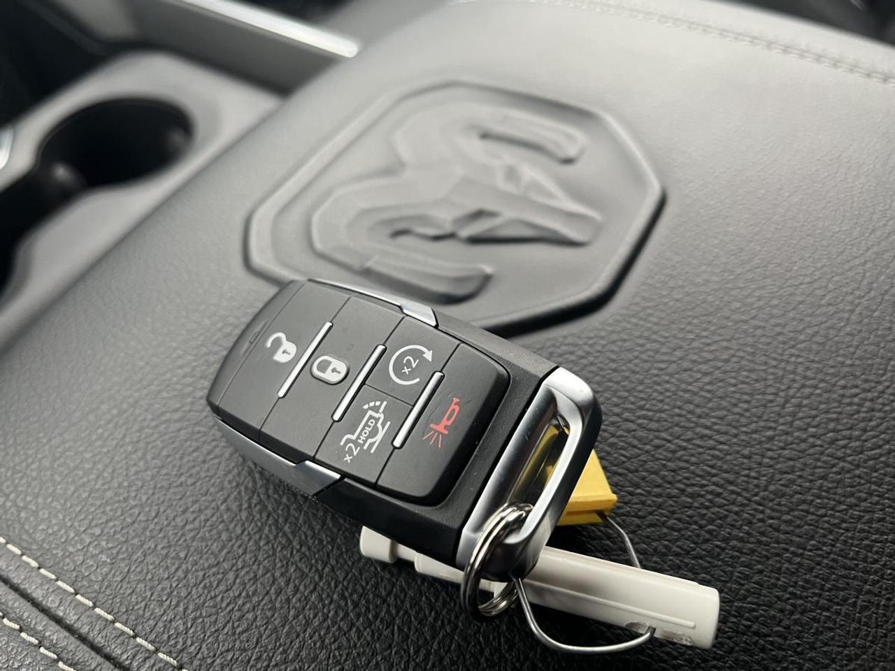 2025 RAM 2500 LARAMIE 4x4 Crew Cab 6'4 Box Photo