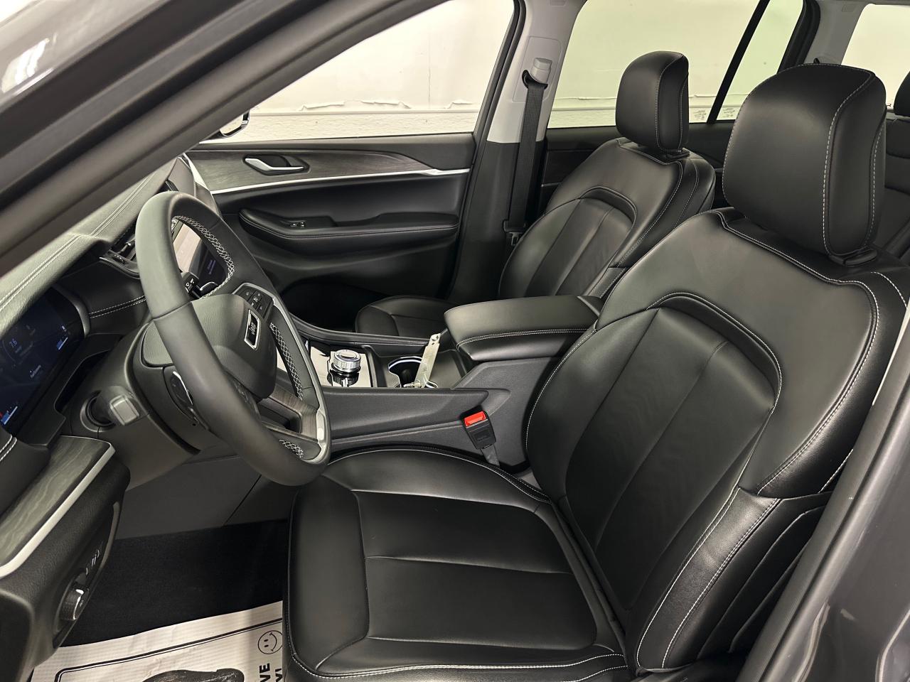 2024 Jeep Grand Cherokee Limited 4dr 4x4 Photo