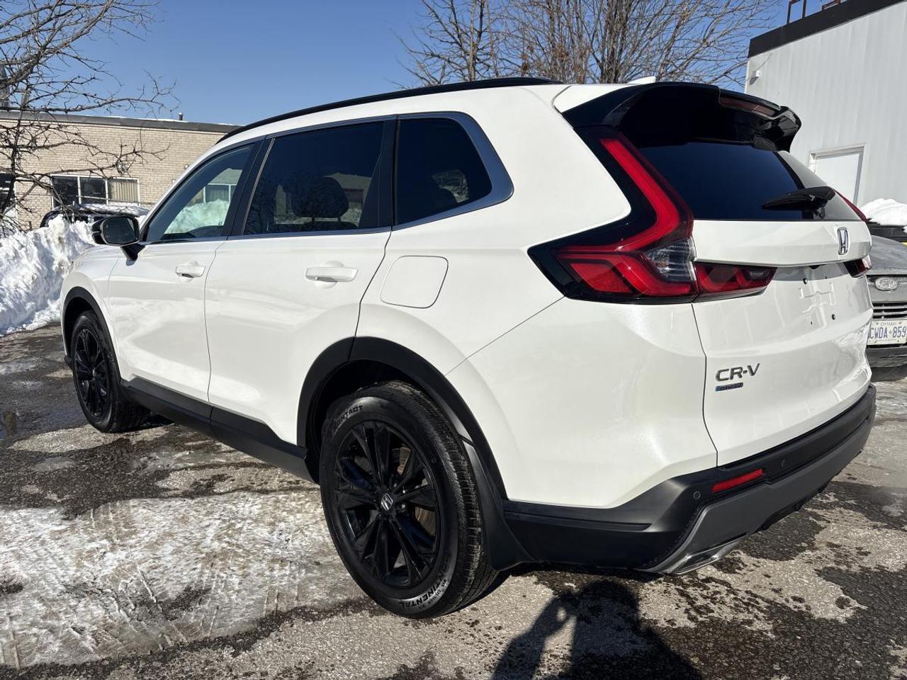 2025 Honda CR-V Hybrid Touring Honda Certified With 7YR/160K Warranty Photo3