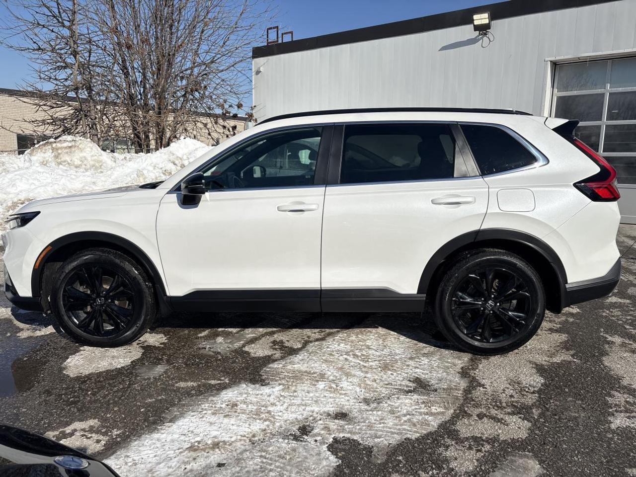 2025 Honda CR-V Hybrid Touring Honda Certified With 7YR/160K Warranty Photo4