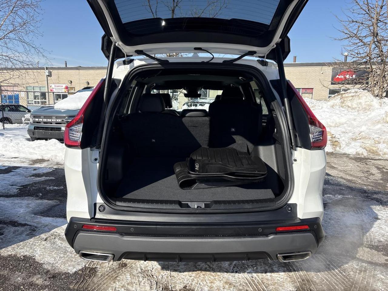 2025 Honda CR-V Hybrid Touring Honda Certified With 7YR/160K Warranty Photo