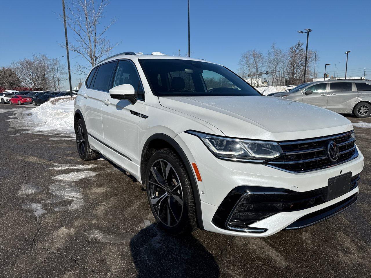 2022 Volkswagen Tiguan Highline 2.0T 8sp at w/Tip 4M Leather Seats  Alloy Photo