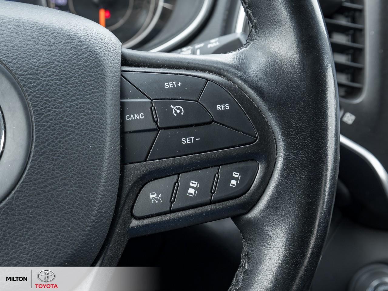 2020 Jeep Cherokee ALPINE SPEAKERS NAVIGATION LEATHER 8.4 SCREEN PANO Photo