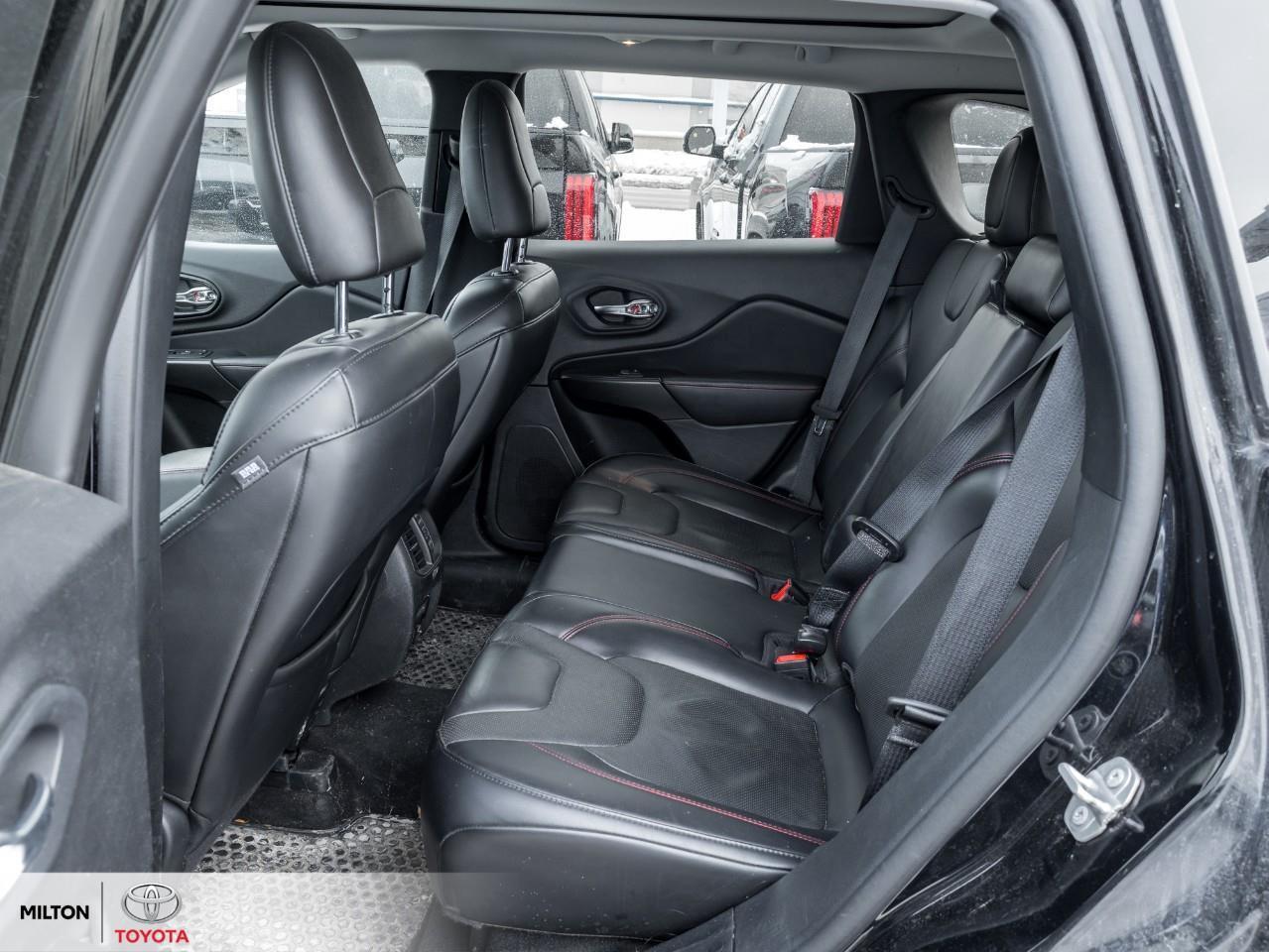 2020 Jeep Cherokee ALPINE SPEAKERS NAVIGATION LEATHER 8.4 SCREEN PANO Photo