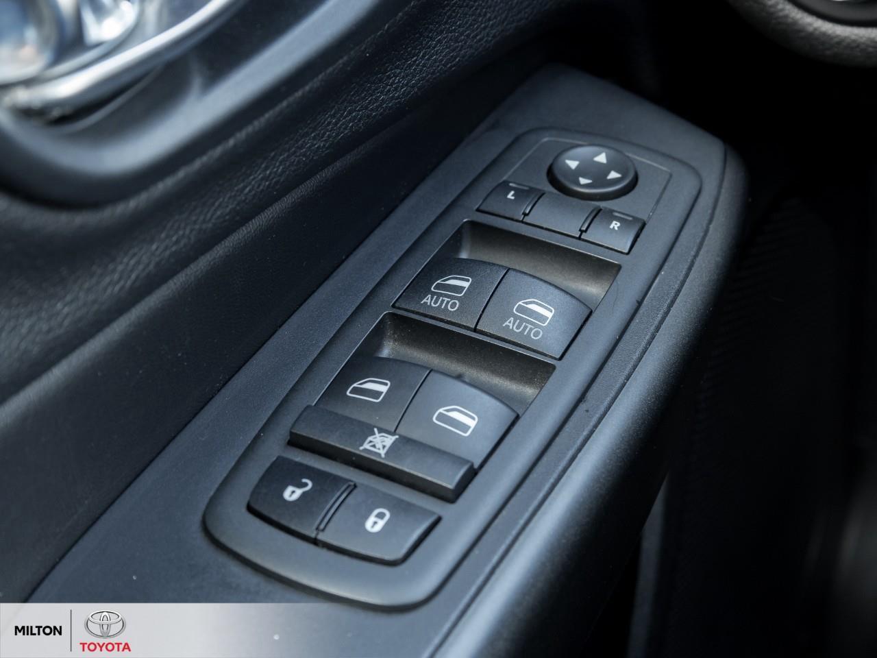 2020 Jeep Cherokee ALPINE SPEAKERS NAVIGATION LEATHER 8.4 SCREEN PANO Photo