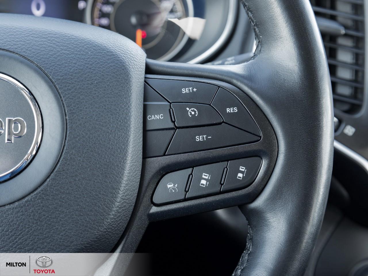 2020 Jeep Cherokee ALPINE SPEAKERS NAVIGATION LEATHER 8.4 SCREEN PANO Photo
