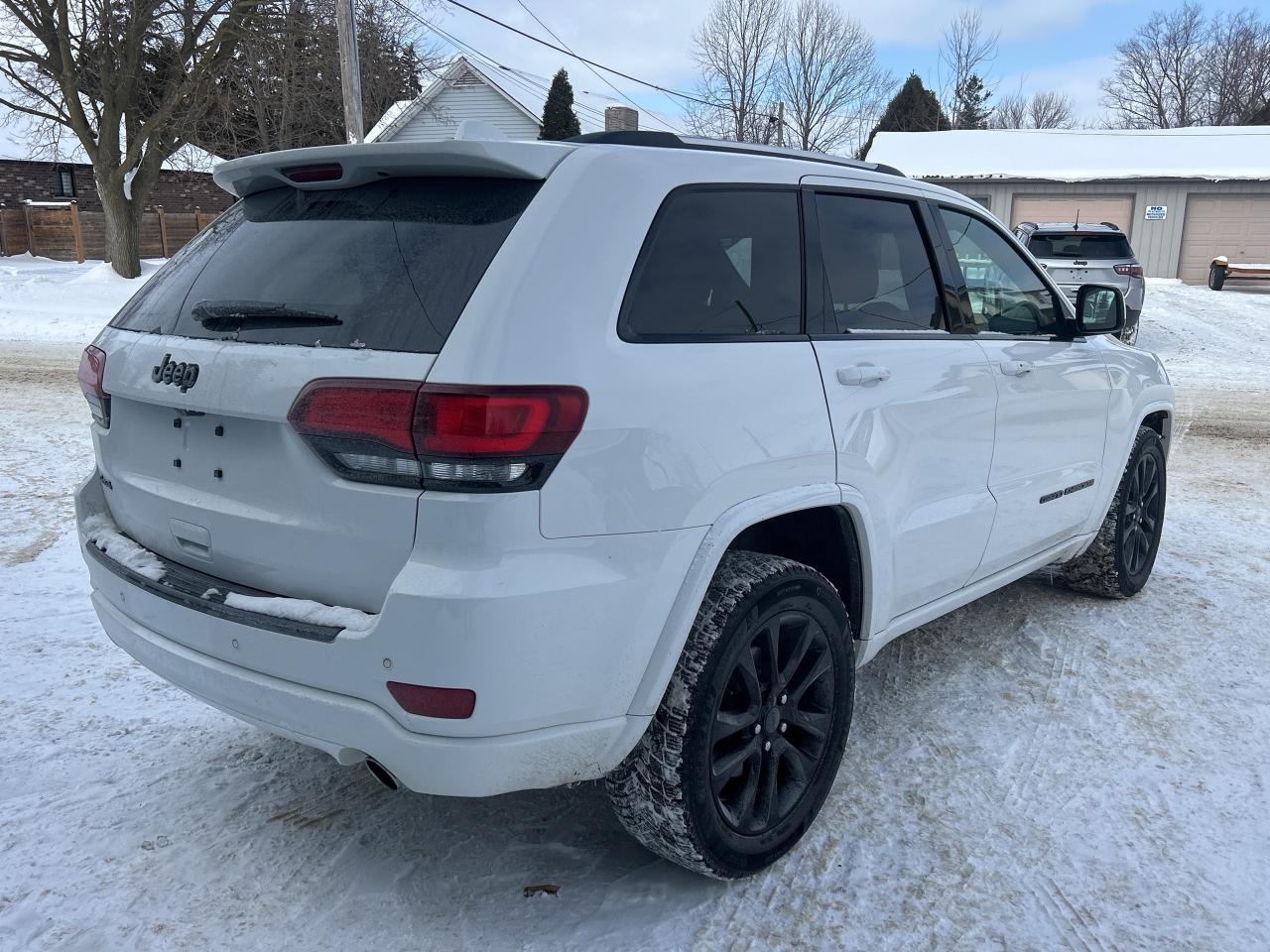 2021 Jeep Grand Cherokee Altitude  4X4  ** LEATHER ** NAVIGATION ** Photo