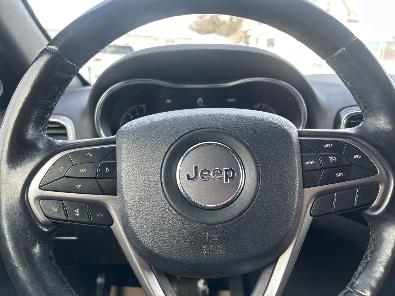 2021 Jeep Grand Cherokee Altitude  4X4  ** LEATHER ** NAVIGATION ** Photo