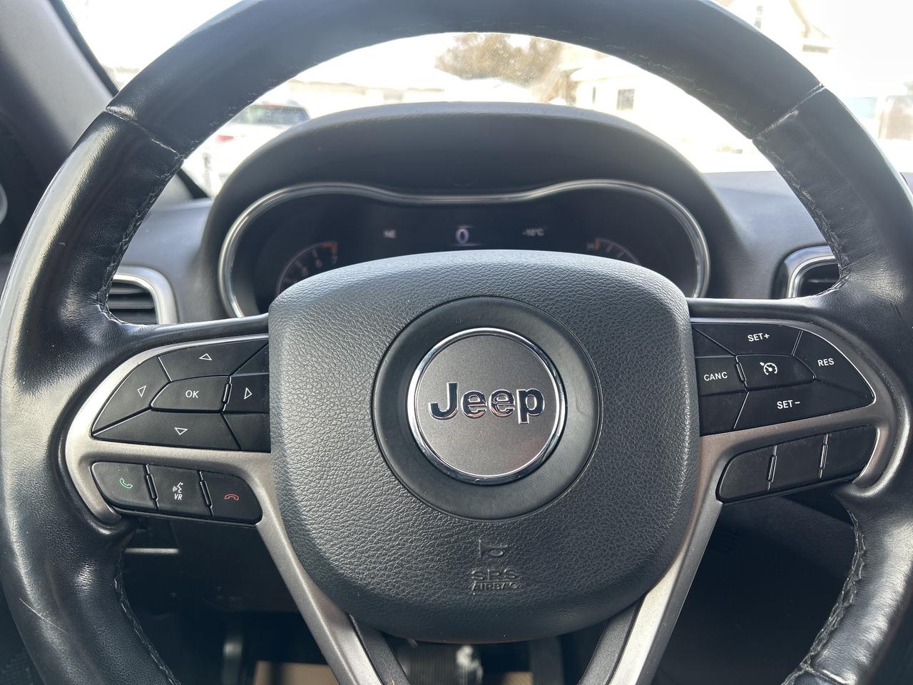 2021 Jeep Grand Cherokee Altitude  4X4  ** LEATHER ** NAVIGATION ** Photo