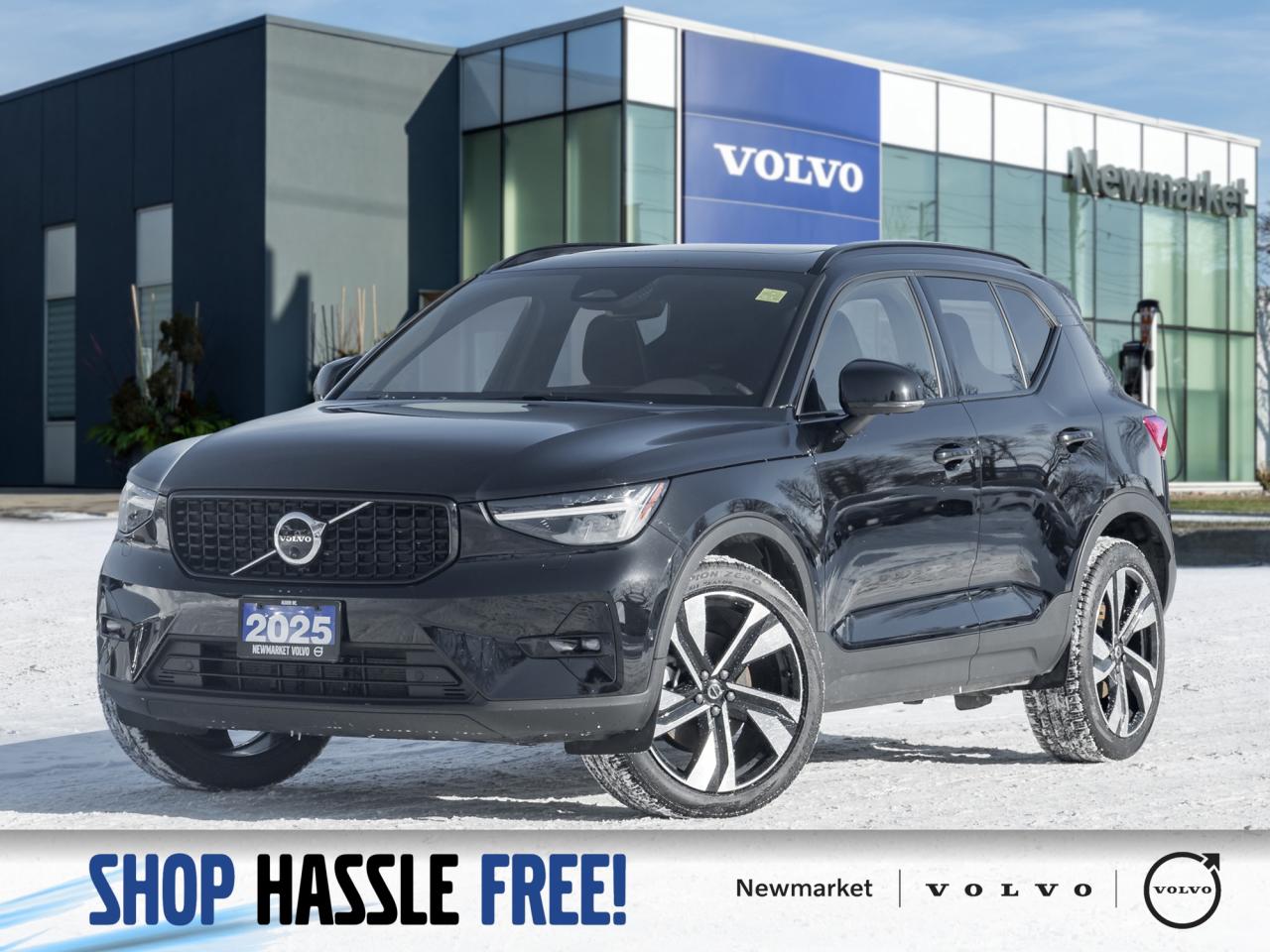 2025 Volvo XC40 B5 AWD PLUS  20" ALLOY WHEELS  CLIMATE PACK  CPO Photo