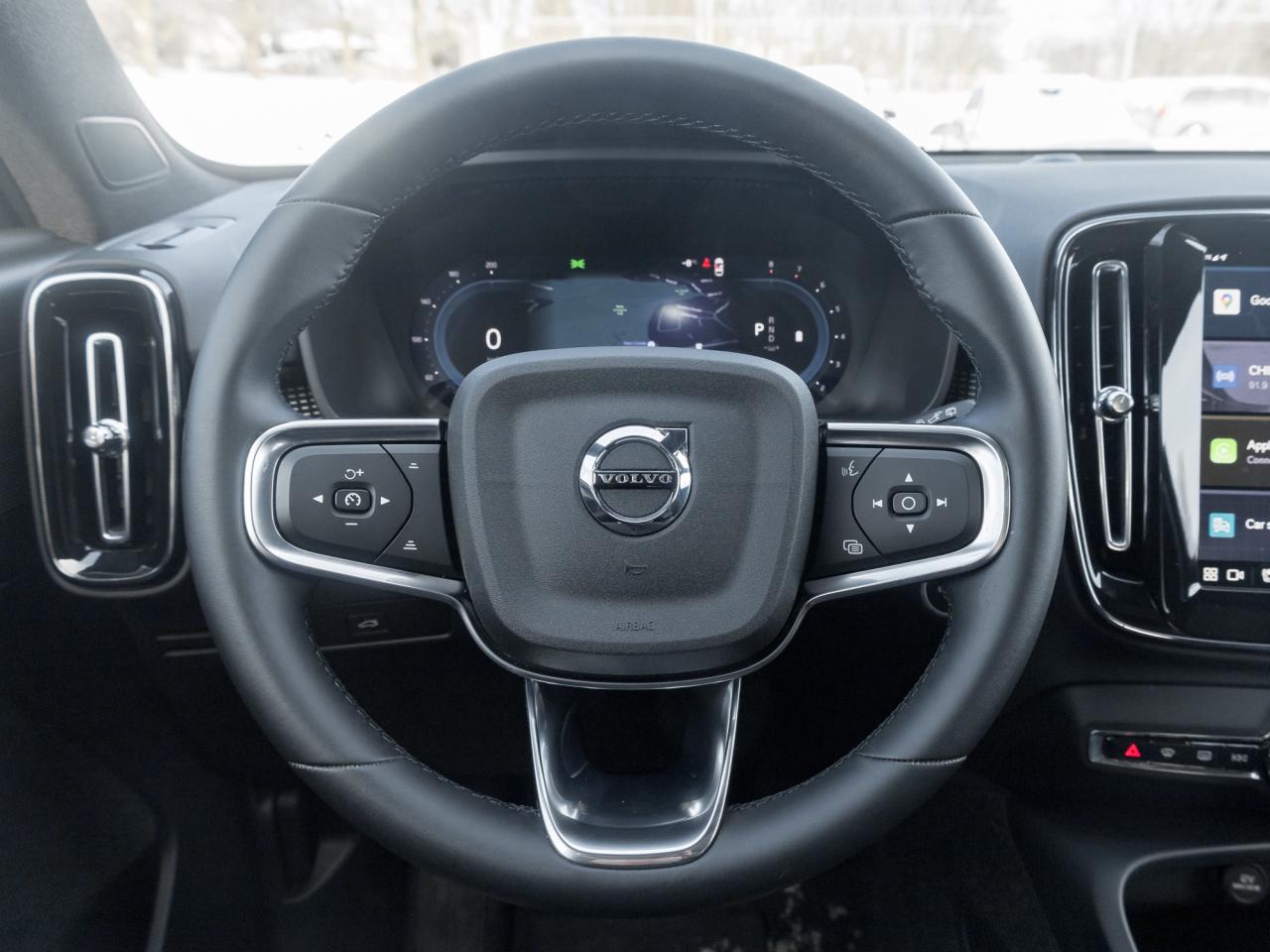 2025 Volvo XC40 B5 AWD PLUS  20" ALLOY WHEELS  CLIMATE PACK  CPO Photo