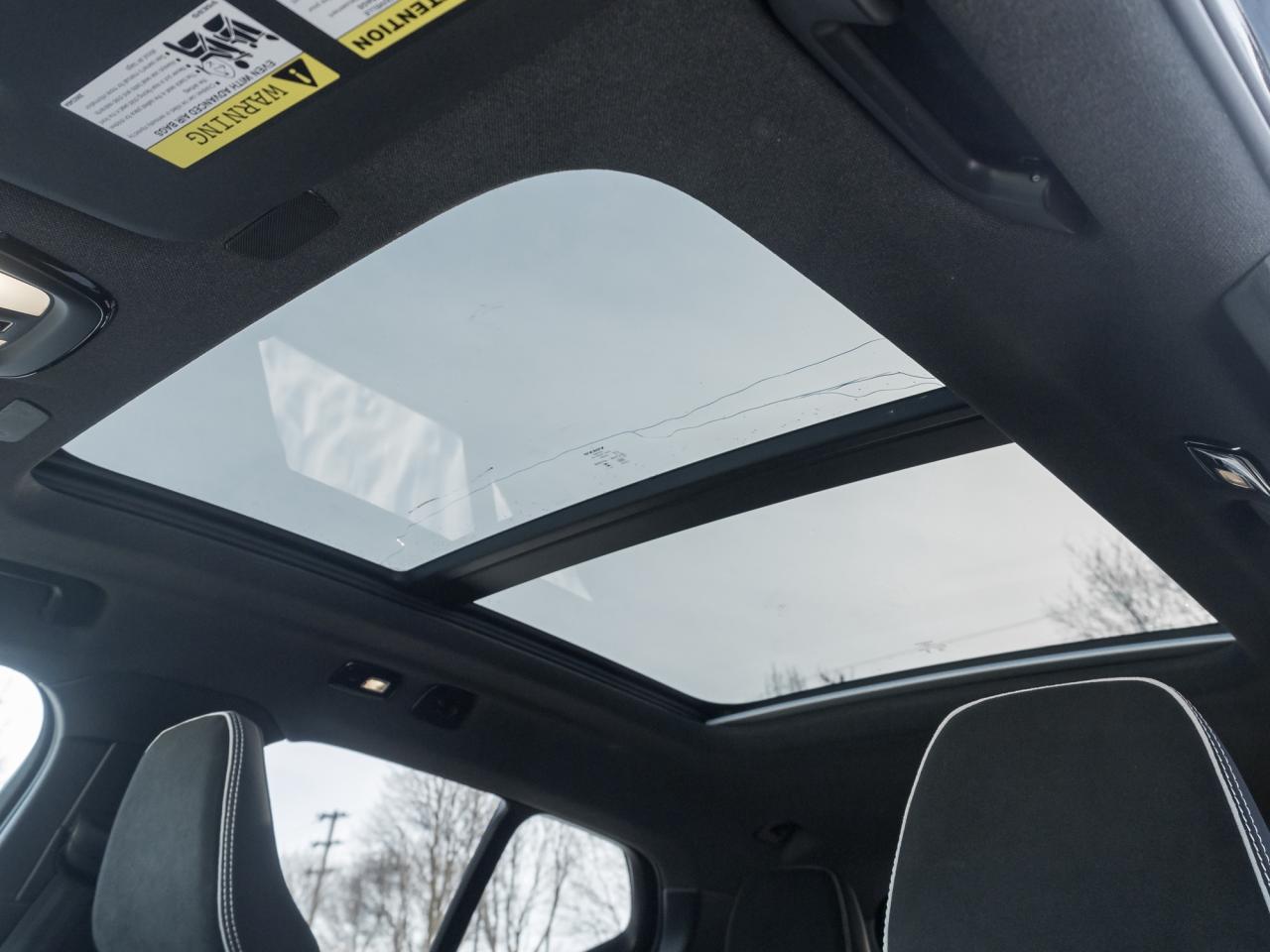 2025 Volvo XC40 B5 AWD PLUS  20" ALLOY WHEELS  CLIMATE PACK  CPO Photo