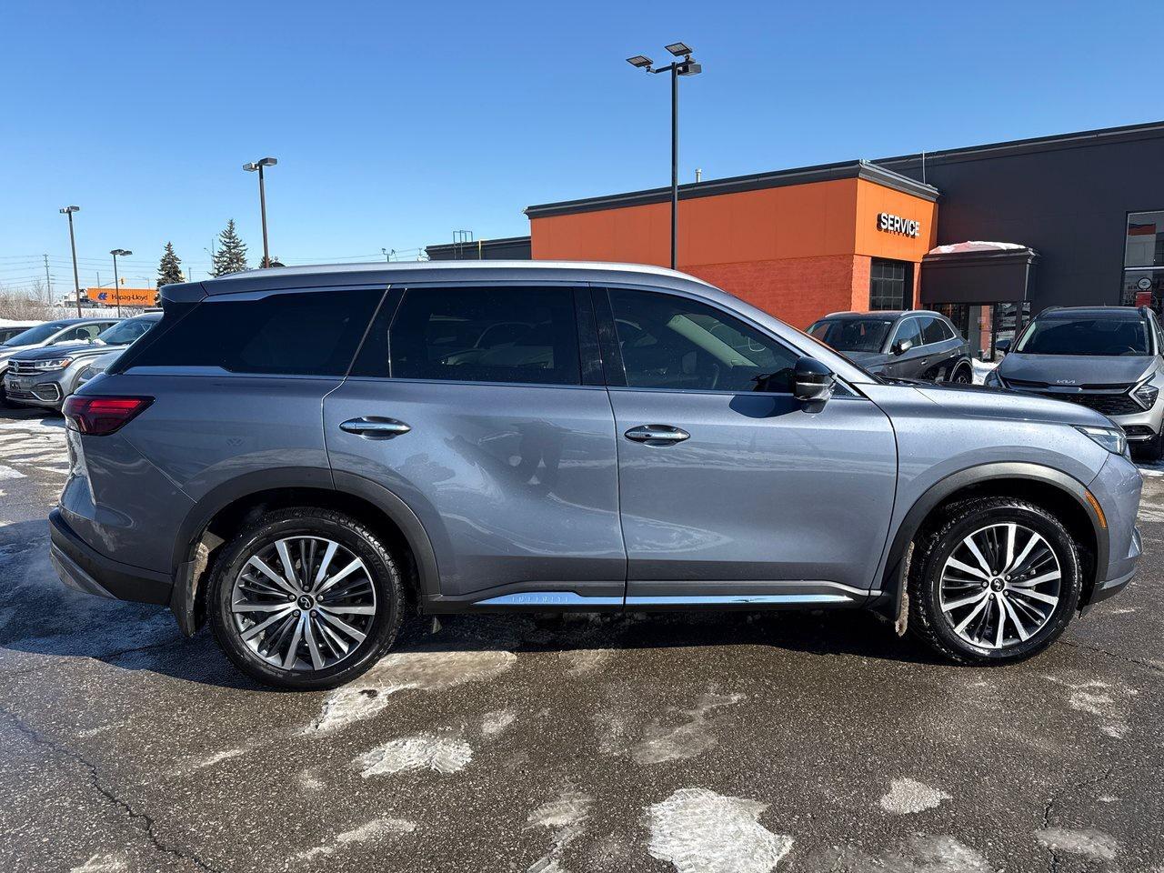 2023 Infiniti QX60 AWD Sensory Snow Tires  Alloy Wheels  Panoramic Ro Photo