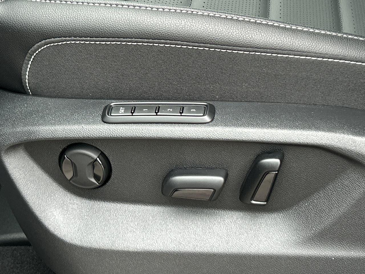 2024 Volkswagen Atlas Highline 2.0 TSI 4MOTION Photo