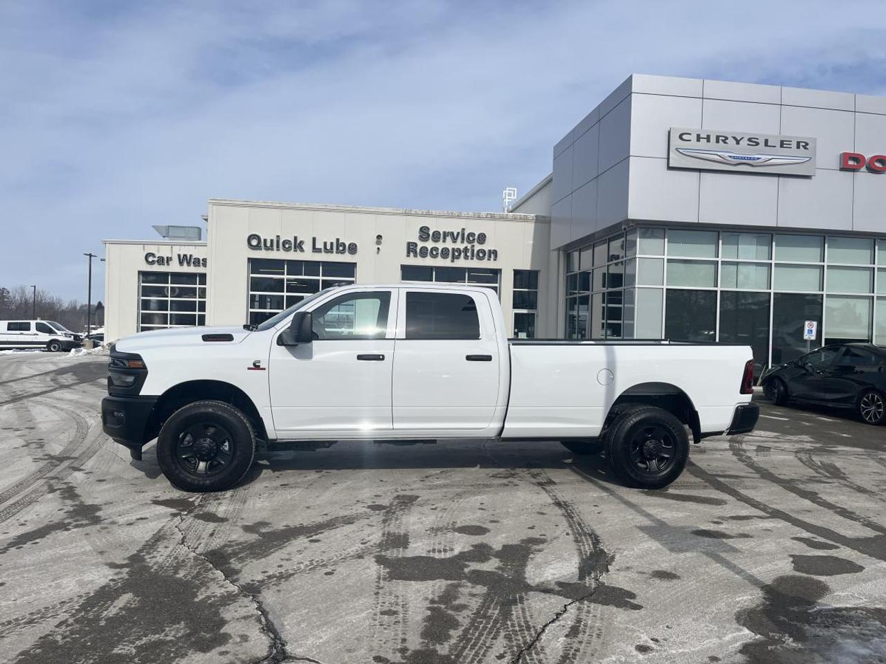 2026 RAM 3500 Tradesman 4x4 Crew Cab 8' Box Photo2
