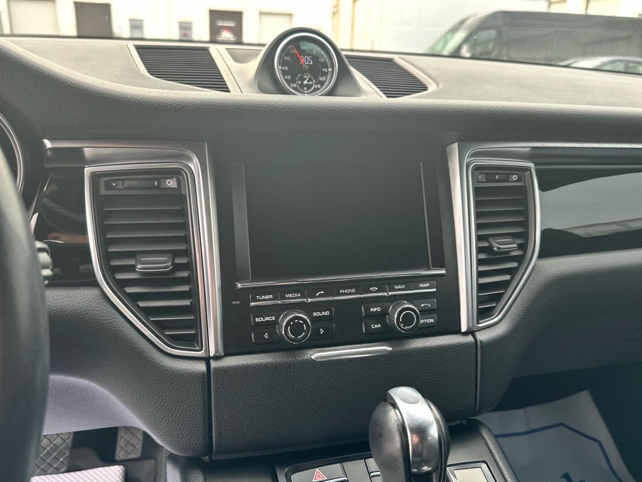 2015 Porsche Macan AWD ~ S ~ LOW KM ~ SERVICE RECORDS ~ CERTIFIED Photo