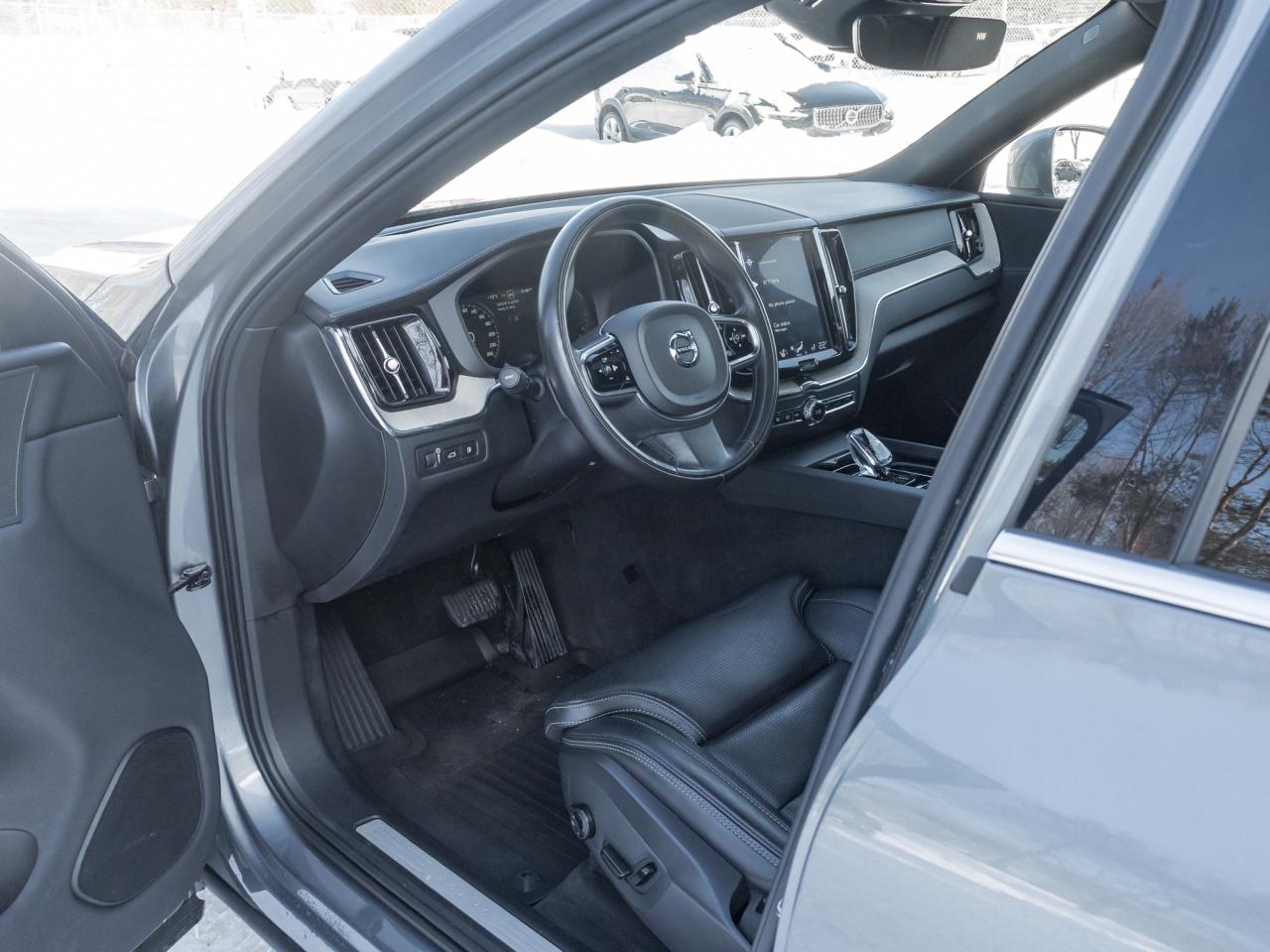 2020 Volvo XC60 Recharge T8  Plug-In Hybrid Inscription TRADE IN VOLVO CPO Photo